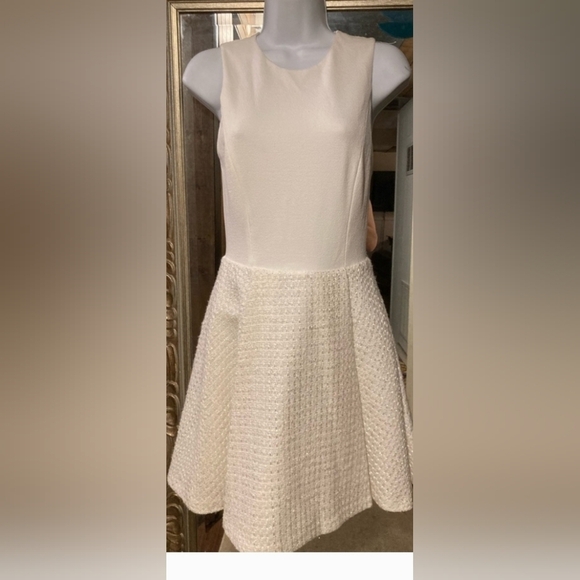 Alice & Olivia CreamElegant Tweed Dress Size XS/S - Picture 4 of 10